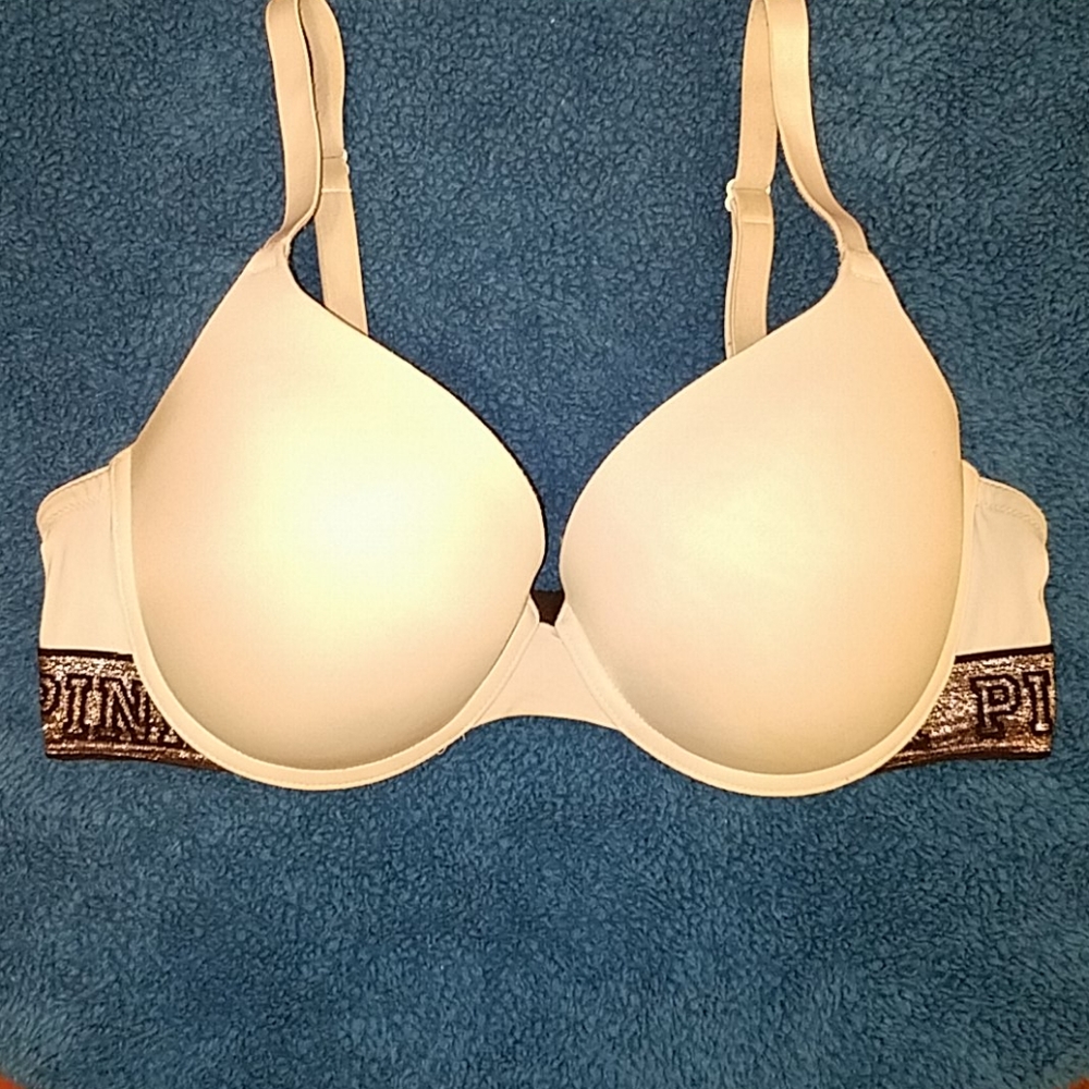 VS pink wear everywhere push up💙